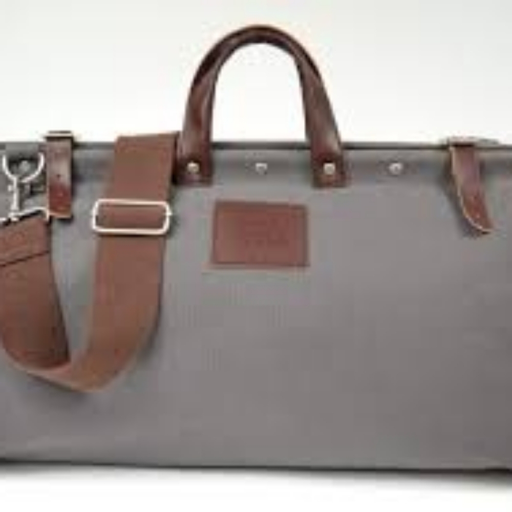 Bespoke Post canvas weekender bag